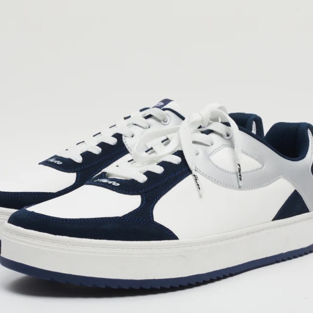 BRAND NEW-Pluto Men's Spikeless Golf Shoes